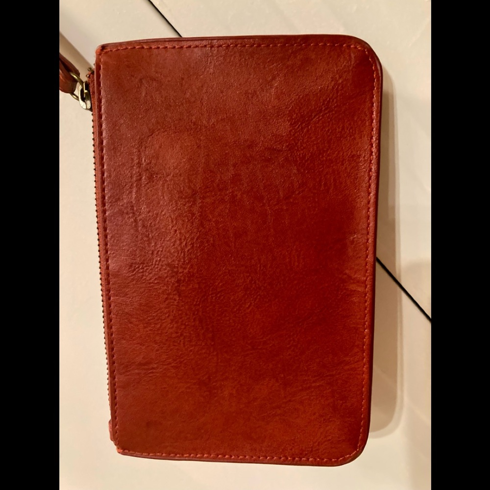 Rust-Colored Universal Thread Wristlet - image 3